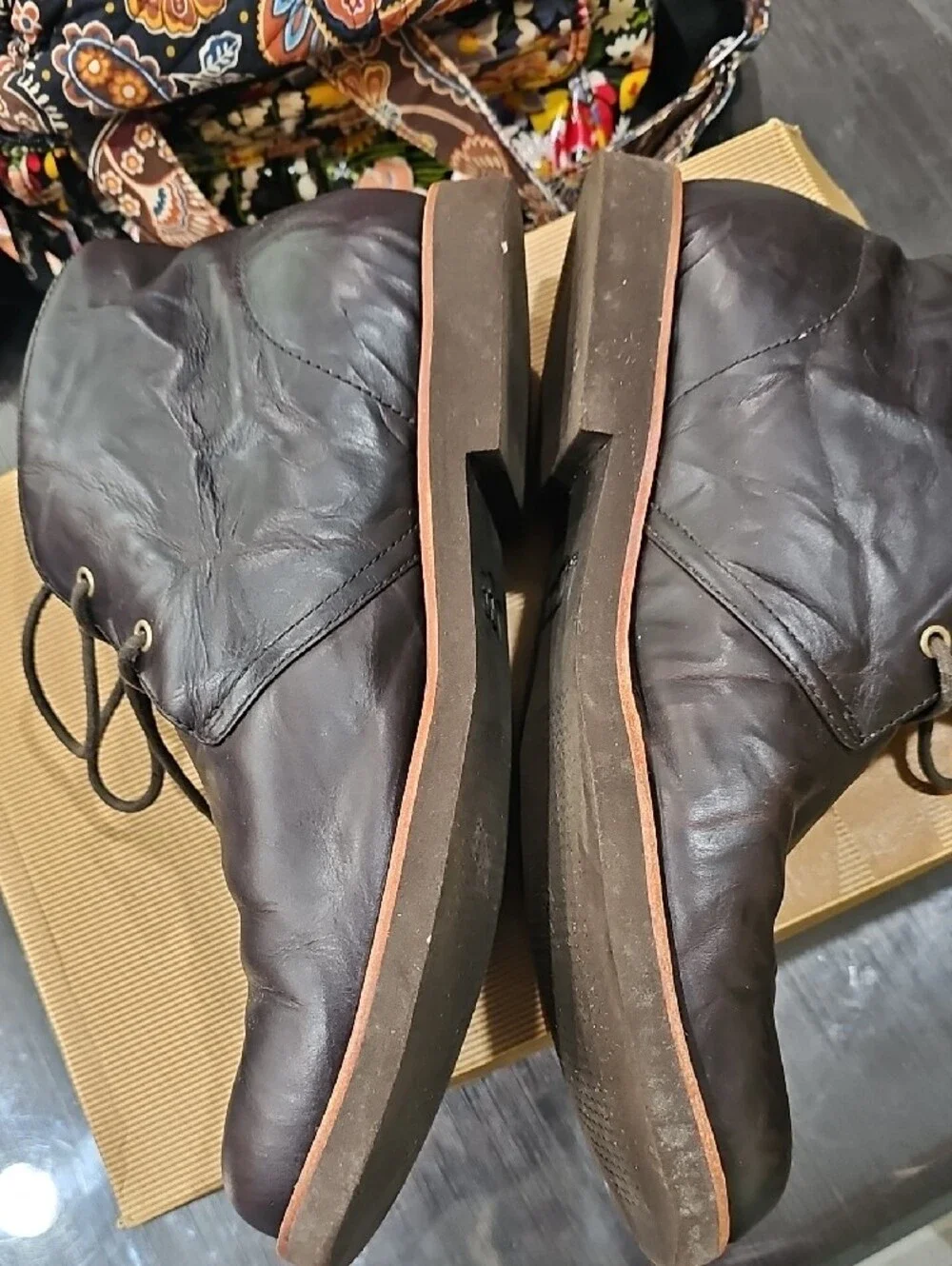 UGG Men’s Black Leather Chukka Boots
